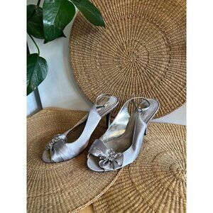 Lulu Townsend Heels Womens 9.5 Valissa Slingback Formal Silver Satin Buckle